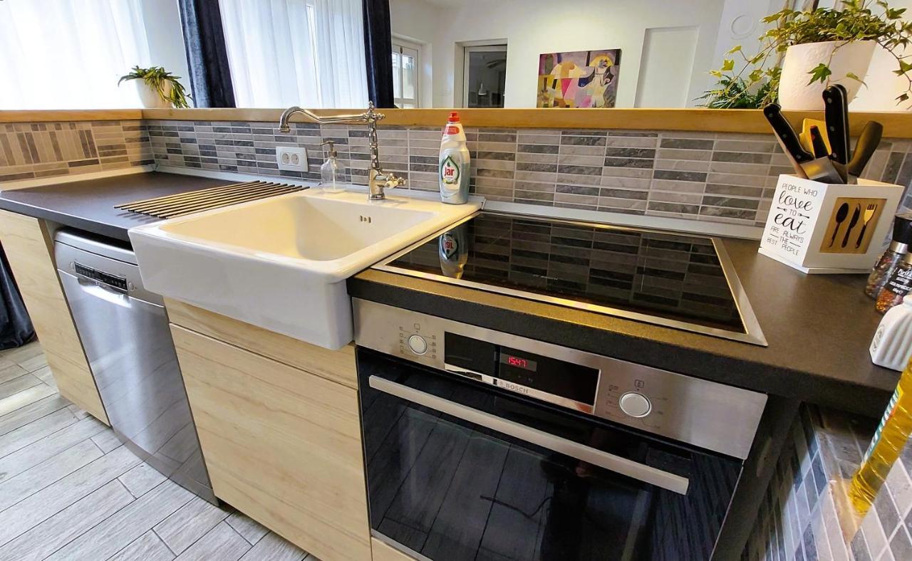 Holiday Home Zora - Family Vacation House Near Protected Area Of The Nature Park Kamenjak, With Green Yard, Wifi, Air-Con Premantura Zewnętrze zdjęcie