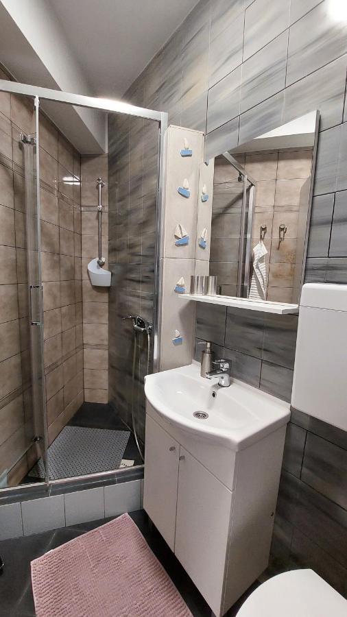 Holiday Home Zora - Family Vacation House Near Protected Area Of The Nature Park Kamenjak, With Green Yard, Wifi, Air-Con Premantura Zewnętrze zdjęcie