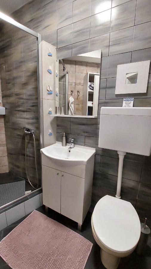 Holiday Home Zora - Family Vacation House Near Protected Area Of The Nature Park Kamenjak, With Green Yard, Wifi, Air-Con Premantura Zewnętrze zdjęcie